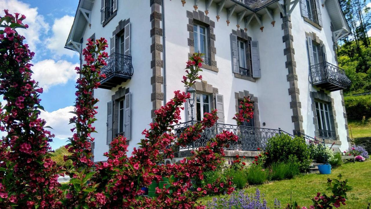 La Maison Normande Saint-Cirgues-de-Jordanne ภายนอก รูปภาพ