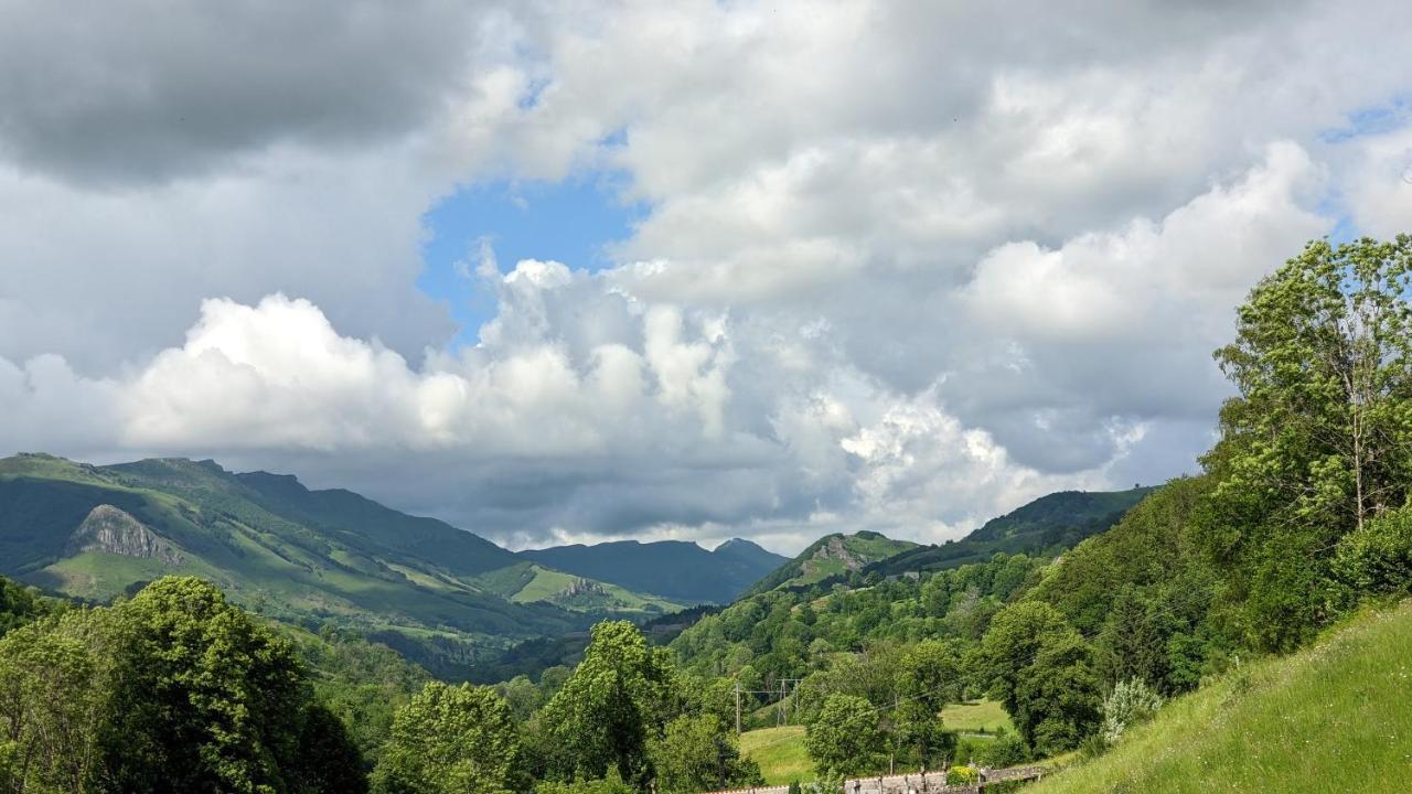 La Maison Normande Saint-Cirgues-de-Jordanne ภายนอก รูปภาพ